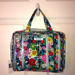 4 piece vera Bradley travel case